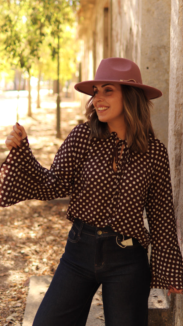 Blusa de bolinhas