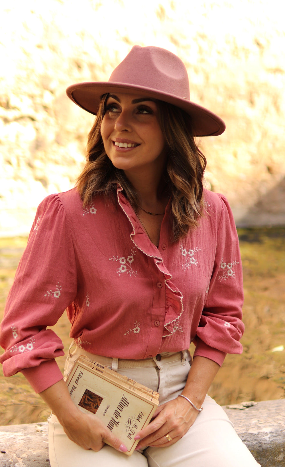 Camisa com bordados