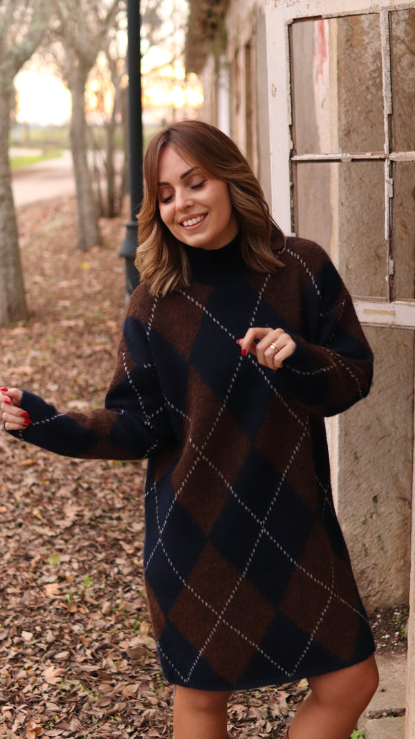 Vestido de punto con estampado de diamantes