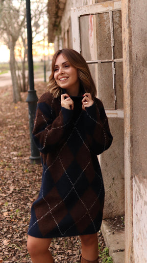 Vestido de punto con estampado de diamantes