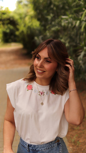 T-shirt “Flor Bordada”
