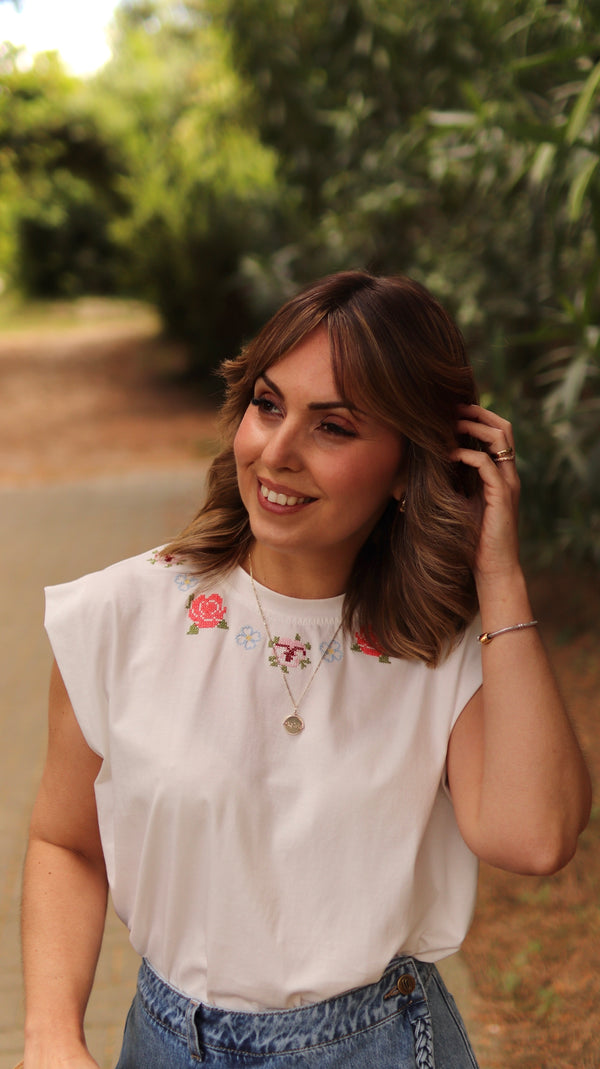 T-shirt “Flor Bordada”