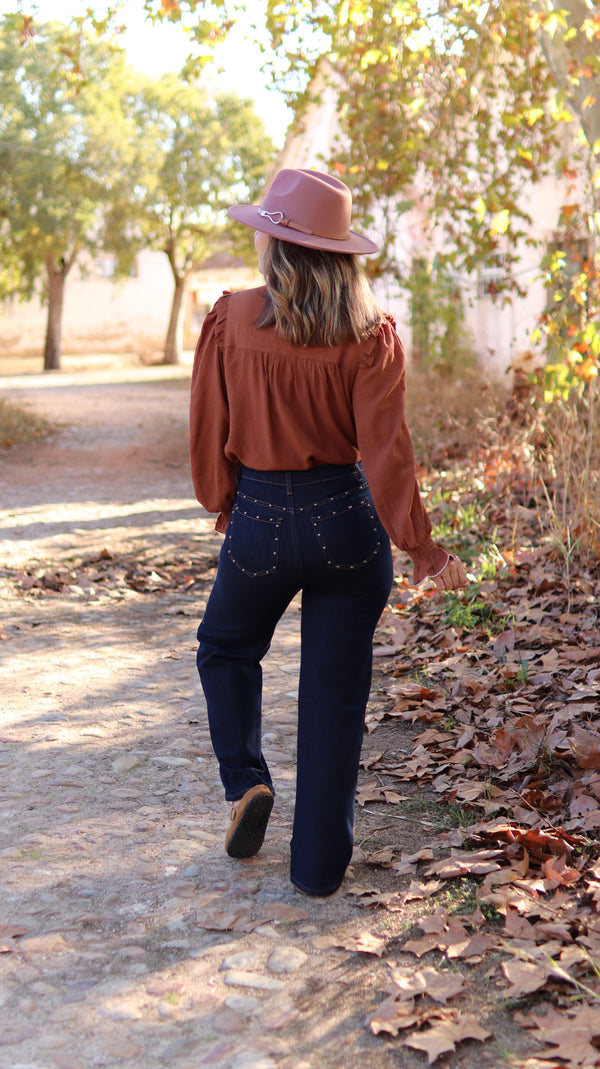 Calças de ganga com tachas