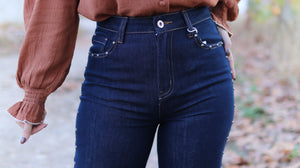 Calças de ganga com tachas