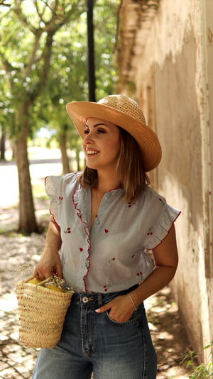 Blusa “Cherry Breeze”