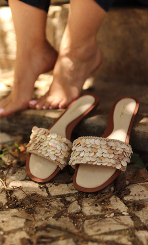 Chinelos “Maré de Conchas”