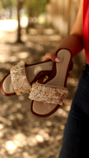 Chinelos “Maré de Conchas”