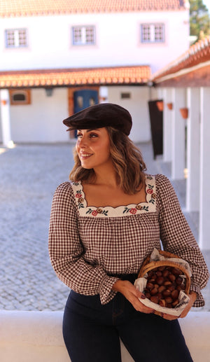 Blusa “Flor de Novembro”