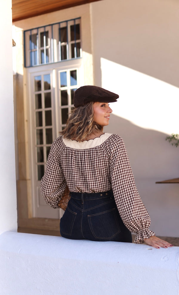 Blusa “Flor de Novembro”