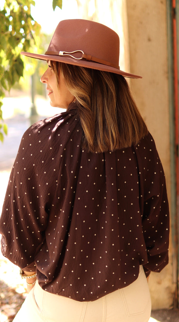 Camiseiro com laçada